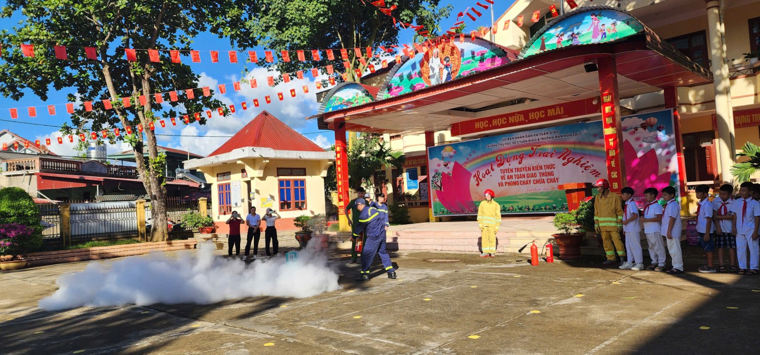 z7041936545810 b3779e9fe4342bba2c12a03ddfbad478