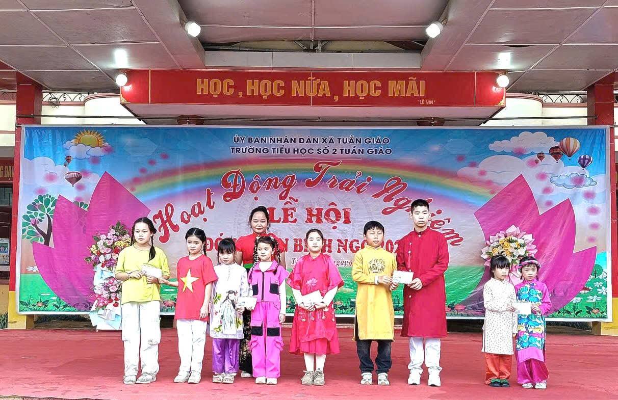 Trường Tiểu học số 2 Tuần Giáo tổ chức “Lễ hội đón xuân Bính Ngọ 2026”
